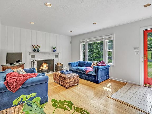 2nd image of 94 Bart Rd