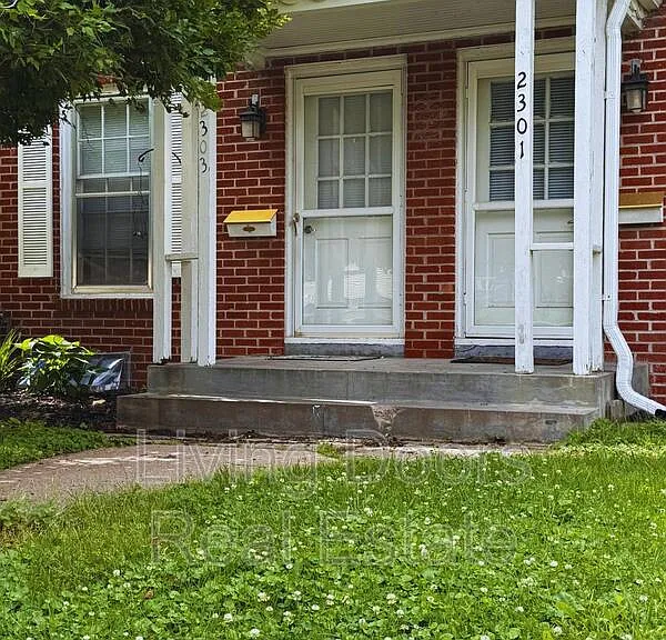 2301 South St — Photo 2