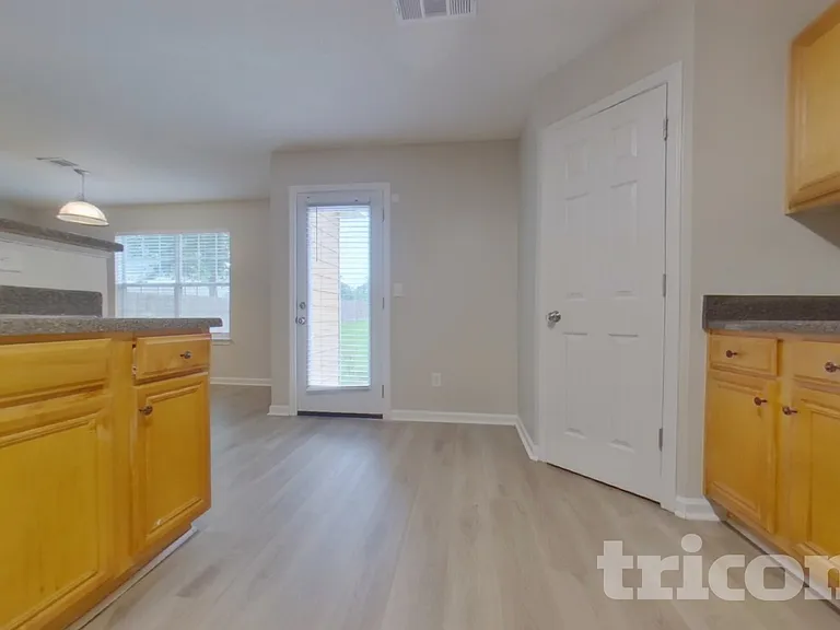 4241 Defoors Farm Trl — Photo 7