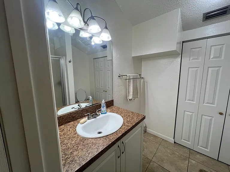 Bathroom sink