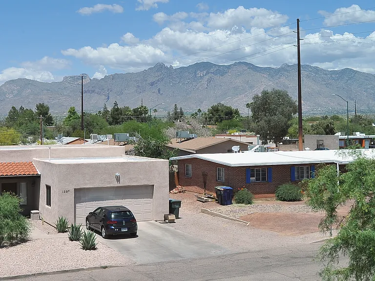1218 E Blacklidge Dr #1101 — Photo 21