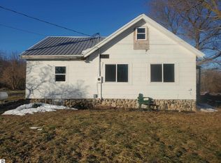 5557 E Coe Rd, Shepherd, MI 48883