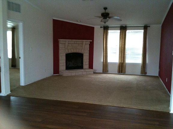 2nd image of 453 W Jauer St
