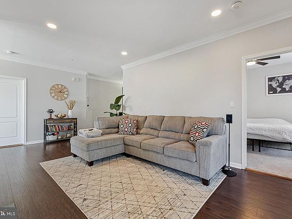 4th image of 43302 Marymount Ter Unit 203