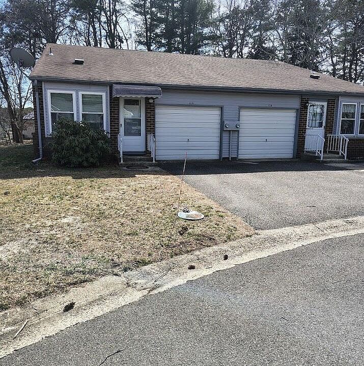 1st image of 10 Juniper Ln