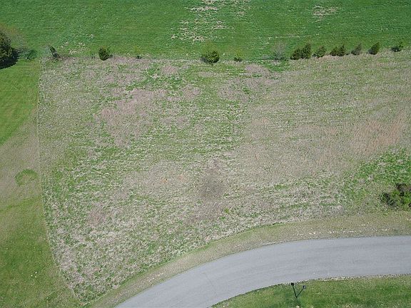 4th image of 22 Dartmore Ct