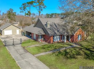 8211 Cecil Dr, Denham Springs, LA 70706