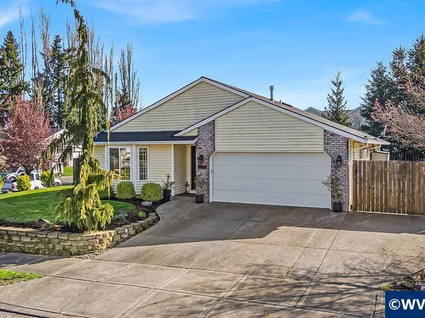 4460 Morfitt St, Hubbard, OR 97032