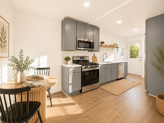 2nd image of 7529 Westover St