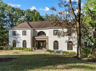 76 Fair Oaks Dr, Pittsburgh, PA 15238