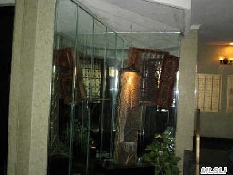 4th image of 5022 40th St APT 4F