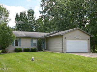 23945 Lake Shore Dr, Gobles, MI 49055