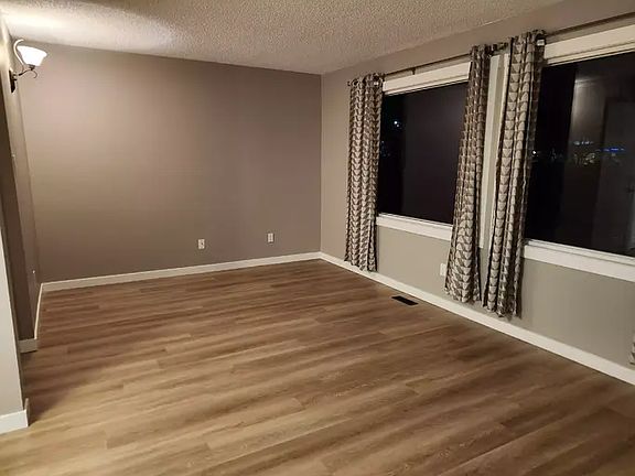 5th image of 129 Grayling Cres #1B