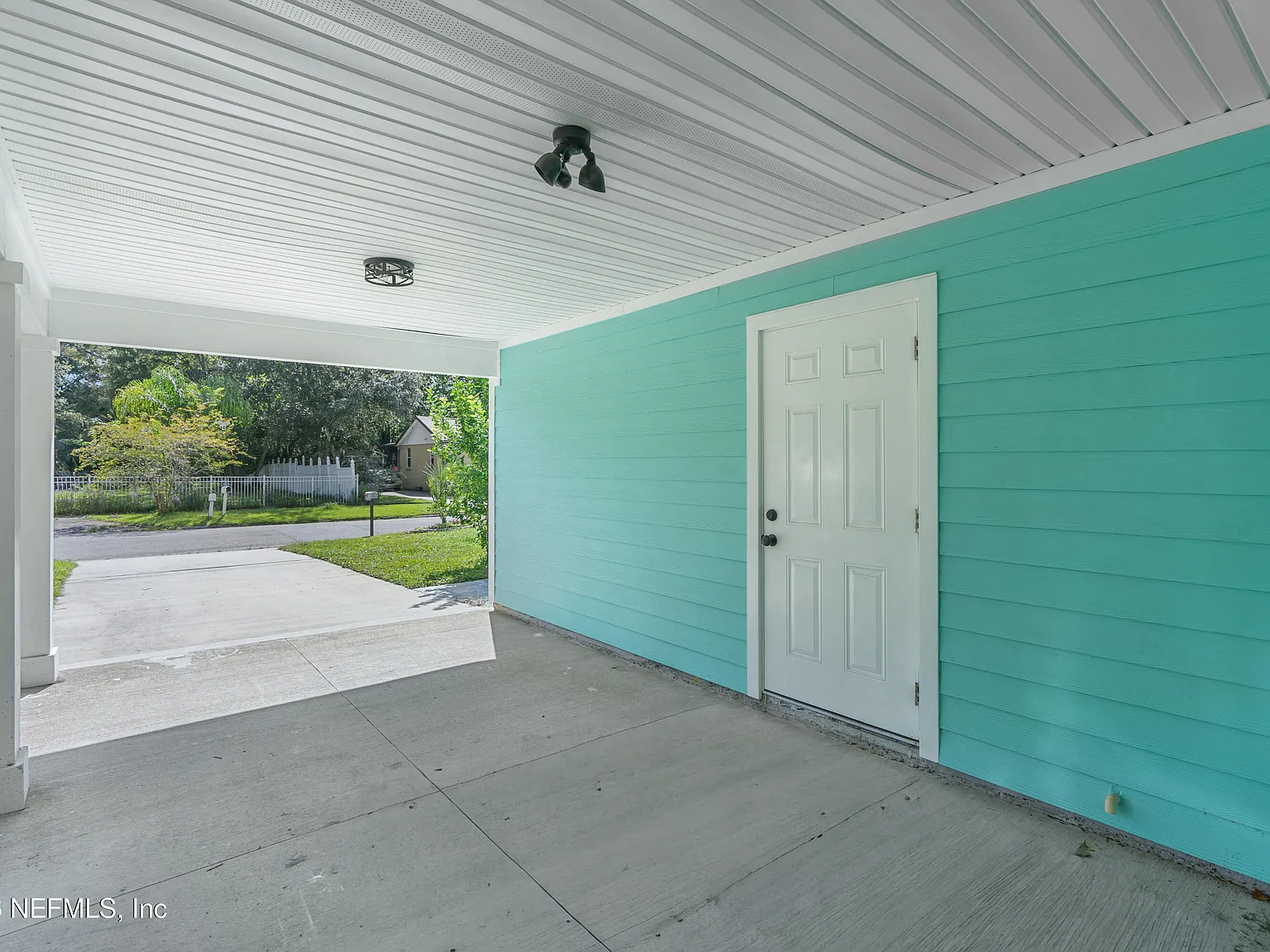 4 bed, 2.0 bath, 1163 sqft, $1,700 — Photo 4