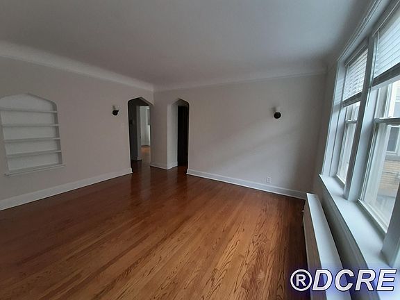 2nd image of 4630 N Ashland Ave #B2w