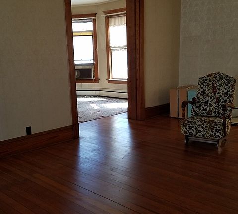 5th image of 606 S Peoria Ave