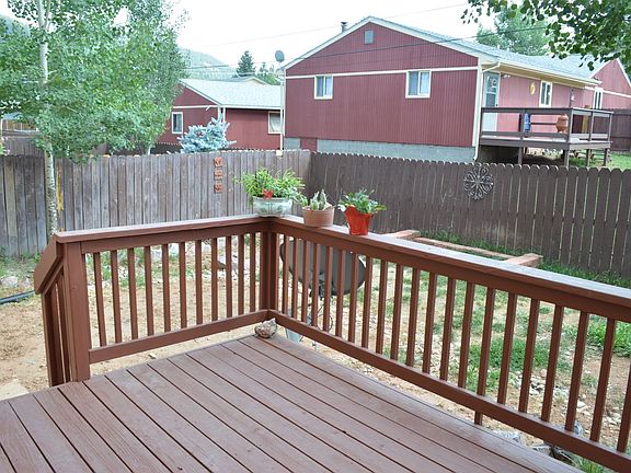 3rd image of 703 W Wood Trce