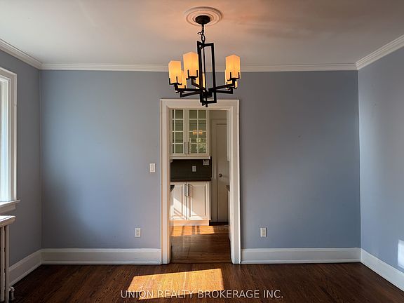 5th image of 54 Wineva Ave