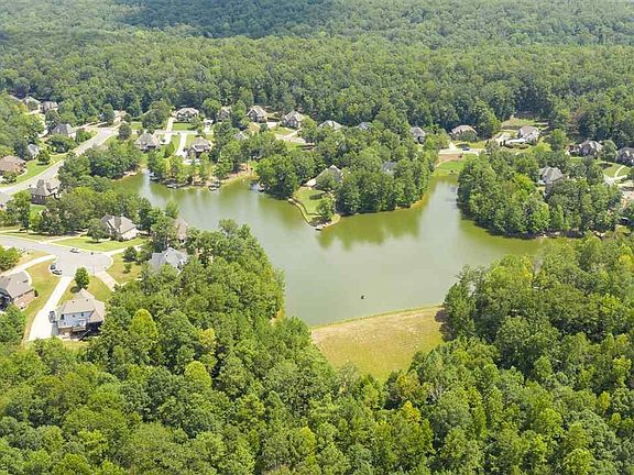3rd image of 225 Oaklyn Hills Dr