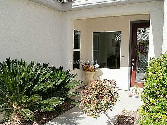 3rd image of 8617 Sherwood Park Dr