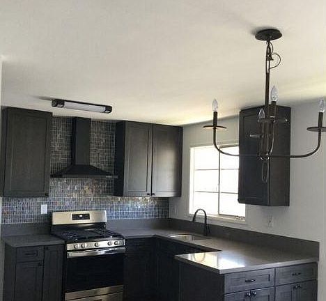 3rd image of 4074 Hillcrest Dr APT D