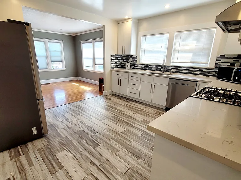 400 Maud Ave — Photo 7
