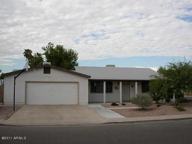 1st image of 2334 W Catalina Ave