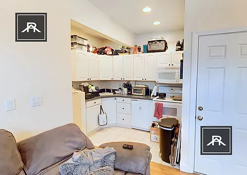 1803 Beacon St #1 Photo 1