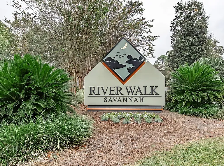 River Walk Savannah — Photo 14