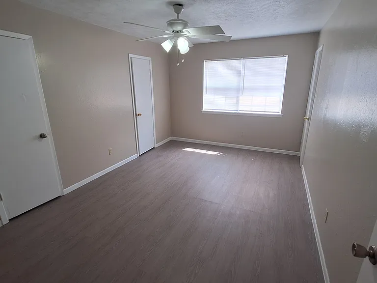 1906 Barak Ln #LANE9 — Photo 3