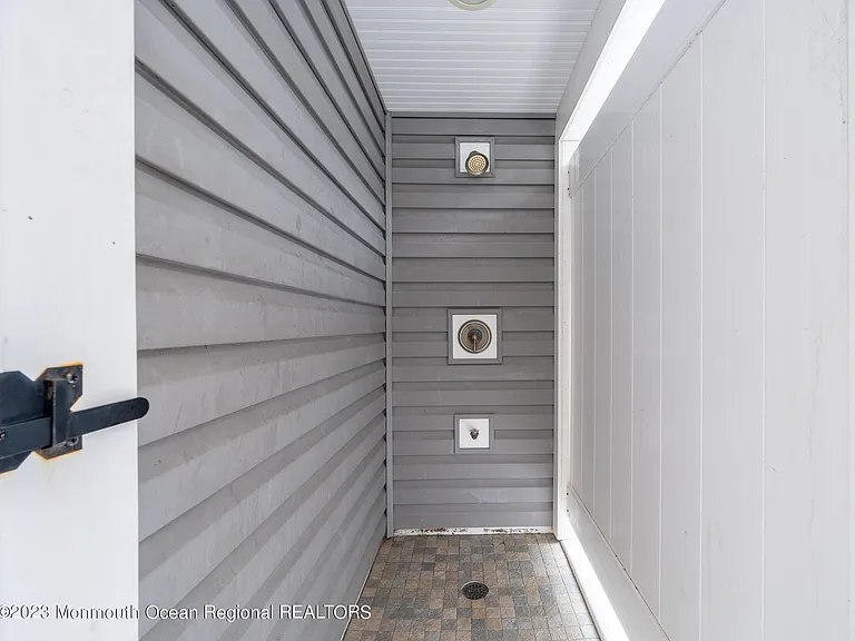 219 3rd Ave — Photo 27
