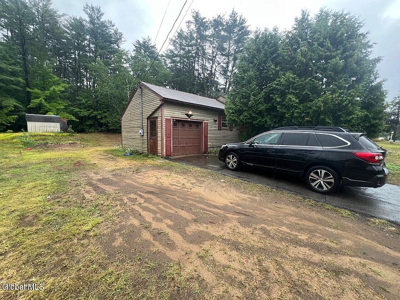 2nd image of 40 Mountain View Lane
