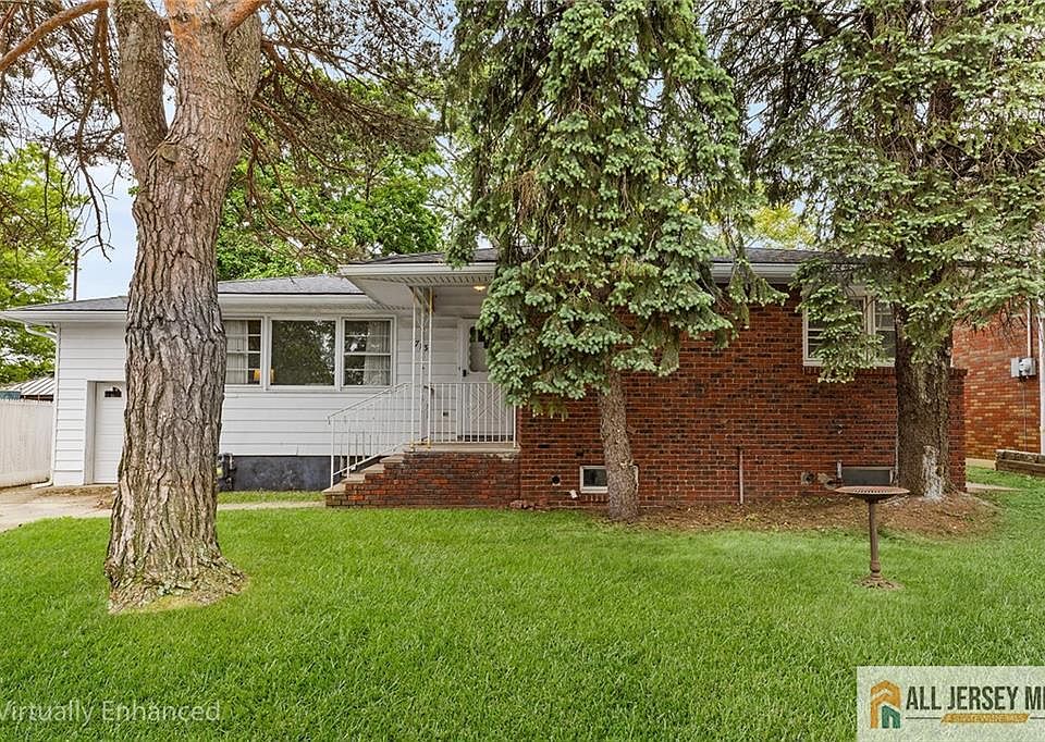 1st image of 713 Lincoln Dr