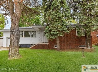 713 Lincoln Dr, Perth Amboy, NJ 08861