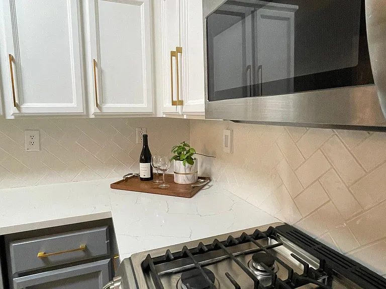 9361 Castleview Dr — Photo 13