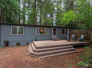2081 Clear Valley Dr, Maple Falls, WA 98266