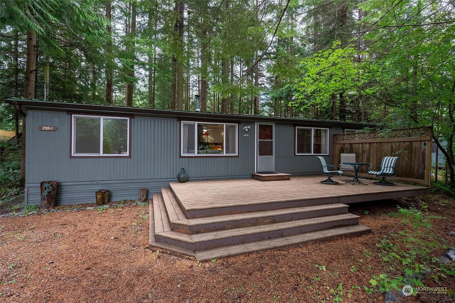 2081 Clear Valley Drive photo 1