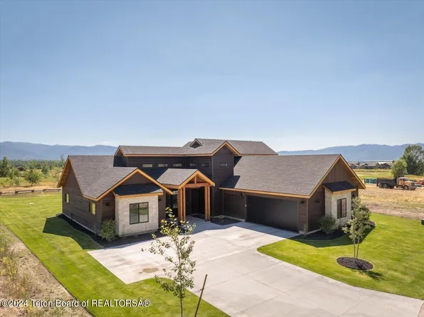 131 Desert Fox Ln, Victor, ID 83455
