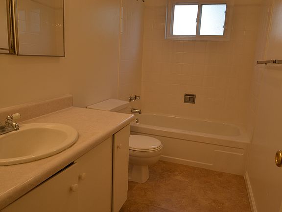 5th image of 6801 Silverthorne Cir