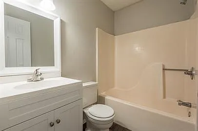 2520 McMillan St NE — Photo 5
