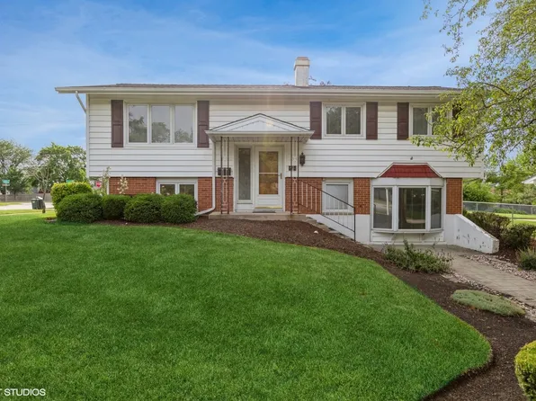 1900 Ashley Rd, Hoffman Estates, IL 60169