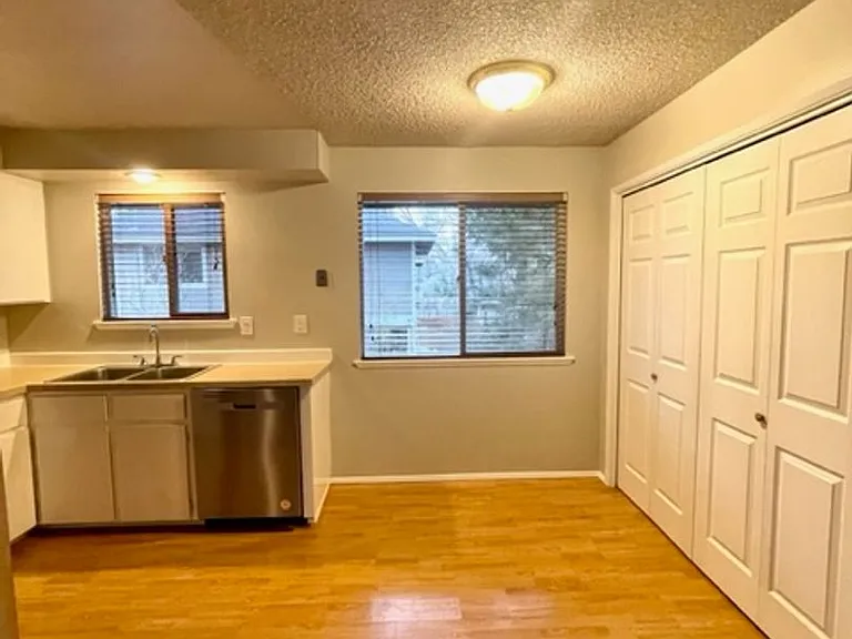 McKinley SE 4-Plex - 000SE-MCKI-00 — Photo 2