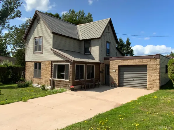 417 Marquette St, Ishpeming, MI 49849