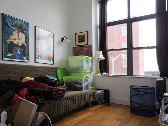 5th image of 949 Willoughby Ave #201RKA