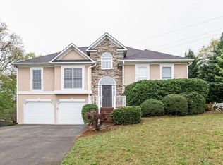 37 Foxfire Ln, Cartersville, GA 30120