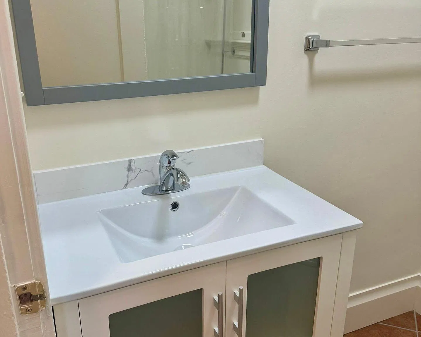 Studio, 400 sqft, $2,575 — Photo 4