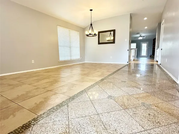 7109 Travelers Xing, Rowlett, TX 75089