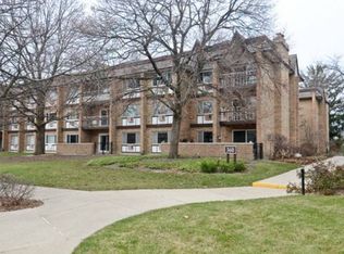 360 E Claymoor Rd #3F, Hinsdale, IL 60521