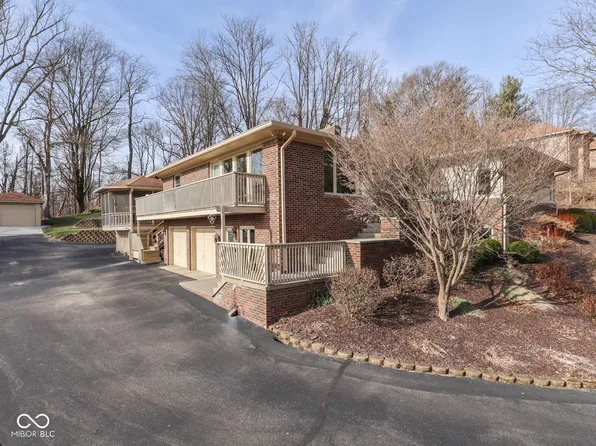 492 Valley Dr, Martinsville, IN 46151