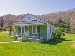 706 Tuckahoe Rd, White Sulphur Springs, WV 24986